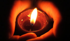 Ks. Isakowicz-Zaleski: Tylko barbarzyńcy nie pozwalają pochować pomordowanych 3 Ks. Isakowicz-Zaleski: Tylko barbarzyńcy nie pozwalają pochować pomordowanych swieca