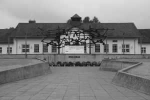 Kościół w Niemczech w czasach nazistowskich: „Walka kościelna czy prześladowanie katolików ?" KZ Dachau
