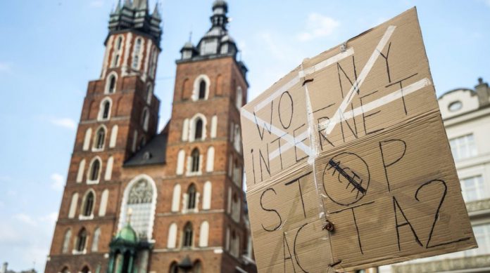 protest-przeciwko-acta-2-0-w-krakowie-fot-twitter-com-katarzyna-mlynarczyk-970x542