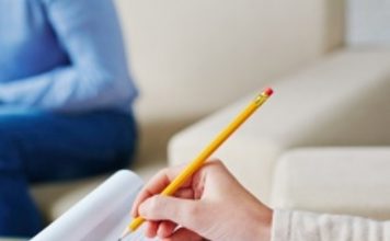 Nowoczesna chce odebrać prawo do terapii osobom z niepożądanymi skłonnościami homoseksualnymi PolitykaPolska Prawo pismo 1
