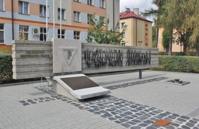 14 czerwca: Dziś 79. rocznica pierwszego transportu Polaków do Auschwitz z Tarnowa Tarnow memorial 14 June 1940