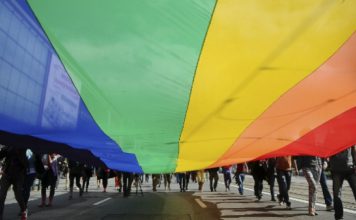 Inwazja ideologii LGBT to nie przypadek. Polsce wydano wojnę! PolitykaPolska LGBT Teczowa flaga ludzie