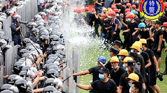 Chinscy-policjanci-cwiczenia