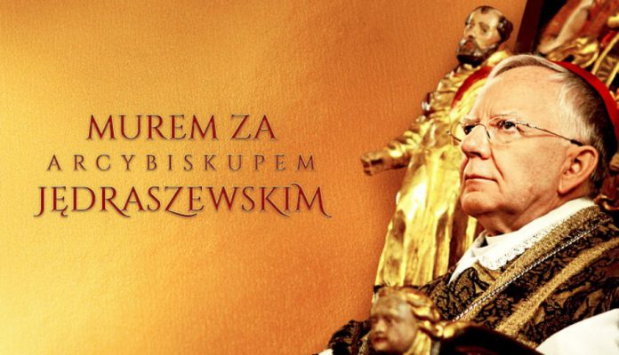 Murem-za-abp-M-Jedraszewskim