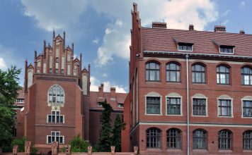 Prof. Hartman vs. prof. Nalaskowski – o degrengoladzie polskiej nauki PolitykaPolska Toruń UMK Rektorat