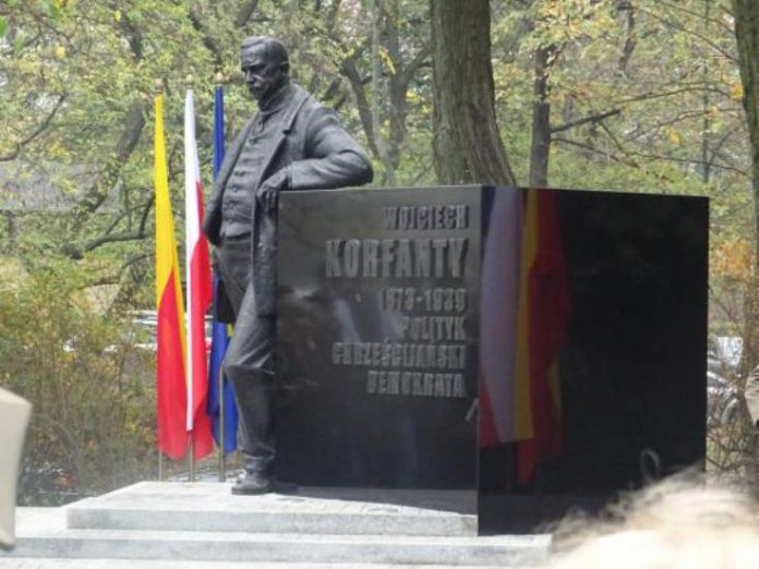 Pomnik-W-Korfantego-Warszawa