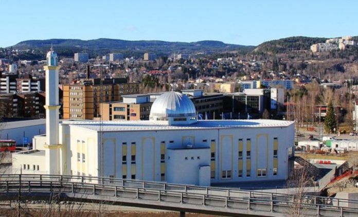 Bait-un-Nasr_mosque