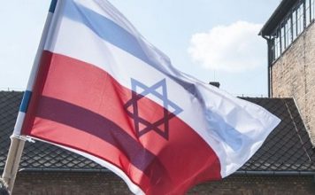 Hucpa! Kolejna bezczelna próba wywierania nacisku w celu wyłudzenia od Polski pieniędzy PolitykaPolska Flaga polska i izraelska