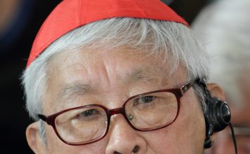 Dramatyczny list kard. Zena do kardynałów: Kościół jest w Chinach zabijany PolitykaPolska Kard Zen Chiny