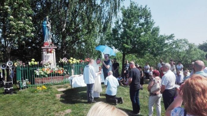 Msza-Święta-pod-kapliczka