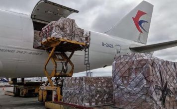 Covid-19: W szpitalach nowojorskich, chorych zabija się ! PolitykaPolska joe tsai transport to NY