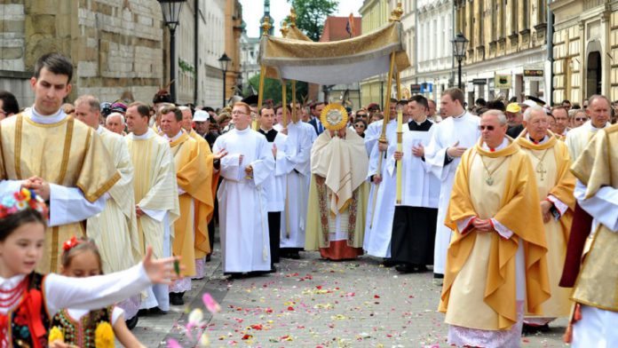 Boze-Cialo-Krakow-2017
