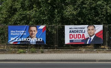 Blisko 20,5 mln Polaków zagłosowało w II turze wyborów prezydenckich. 51,03% głosów oddano na obecnego prezydenta Andrzeja Dudę. PolitykaPolska wybory 2020 Duda Trzaskowski