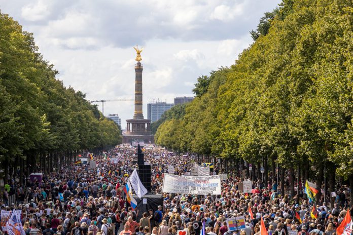Berlin-29-sierpnia-2020-demonstracja-1