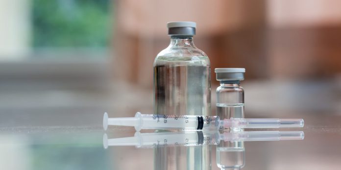 Szczepienia-strzykawka