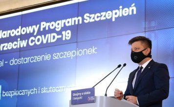 Uwagi do Narodowego Programu Szczepień (3). dr Diana Wojtkowiak: Przejście banalnego przeziębienia po zaszczepieniu może prowadzić do zwłóknienia płuc PolitykaPolska narodowy program szczepien min Dworczyk KPRM