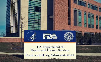 Zatwierdzenie przez FDA nie oznacza, że szczepionki Pfizera są „bezpieczne” PolitykaPolska FDA approval