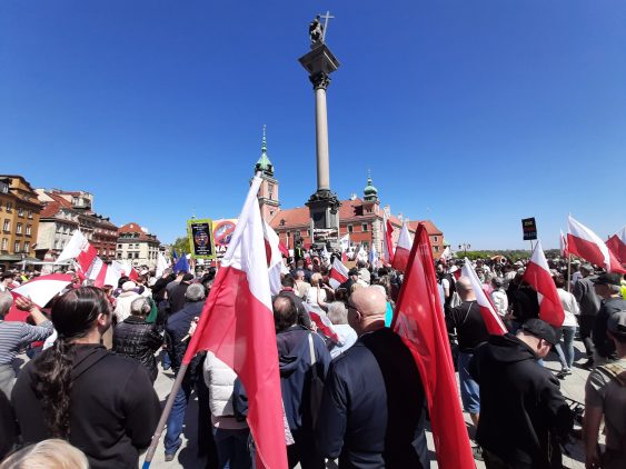 Tysiące ludzi przeszły przez Warszawę w antywojennym marszu 1 maja 2023 roku! Foto PRA 8